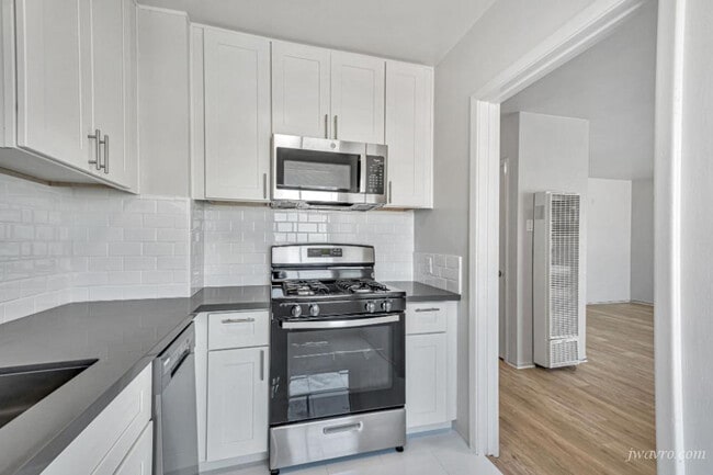 Building Photo - 80 Terra Vista Ave
