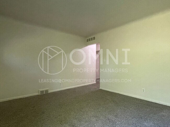 Foto del edificio - 12025 Griggs St
