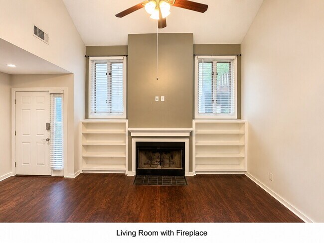 Foto del edificio - Rare Virginia Highland Loft-Style Retreat with Private Patio, Off-Street Parking, and Serious Cha...