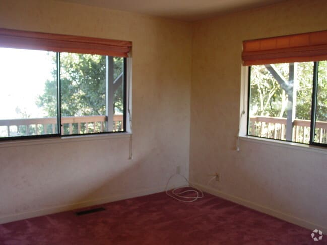 Building Photo - 92 Lucille Way
