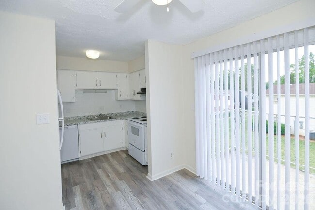 Building Photo - 7981 Shady Oak Trail