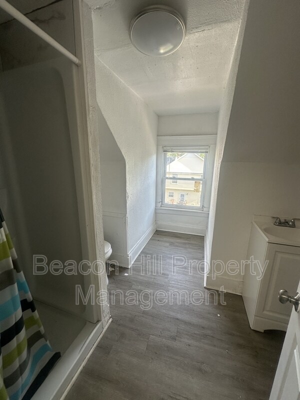 Foto del edificio - 1125 E 99th St