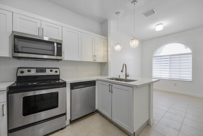 Building Photo - 3621 NW 29th Ct