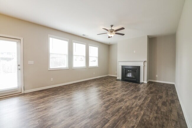 Building Photo - 314 Lenore Ct