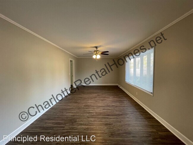 Building Photo - 3 br, 2 bath House - 4410 Tantilla Cir