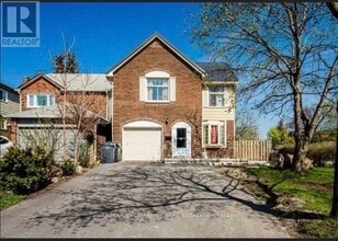 Building Photo - 72 Rotherglen Ct
