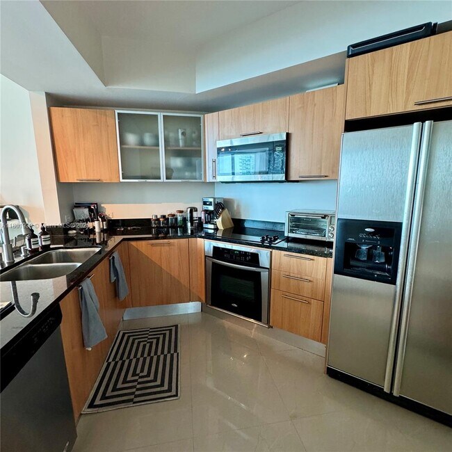 Foto del edificio - 480 NE 30th St