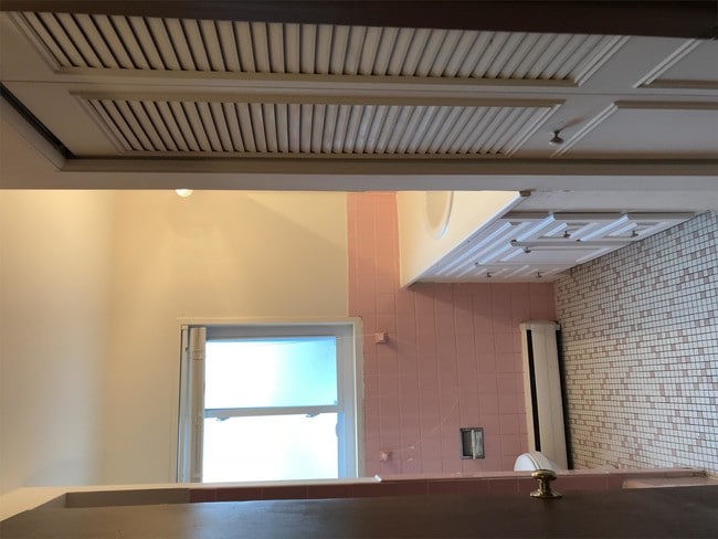 Building Photo - 12800 W Nine Mile Rd