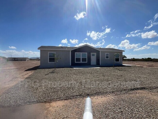 Foto del edificio - 22936 W Forest Pleasant Pl