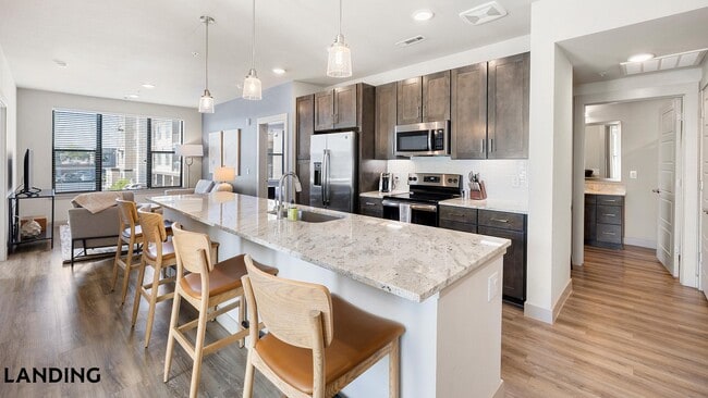 Foto del edificio - 3100 Scofield Ridge Pkwy