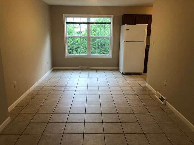 Dining Room - 3709 Sterrettania Rd