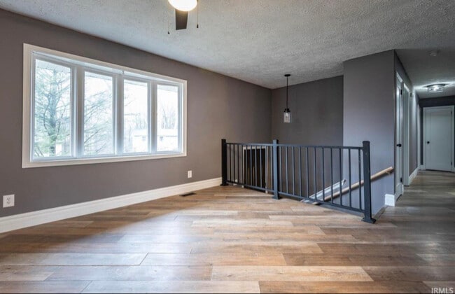 Foto del edificio - 635 Robin Dr