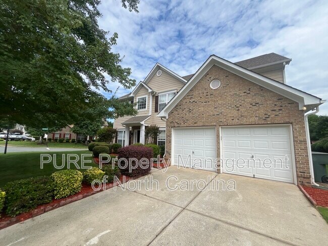 Foto del edificio - 116 Steeplechase Ave