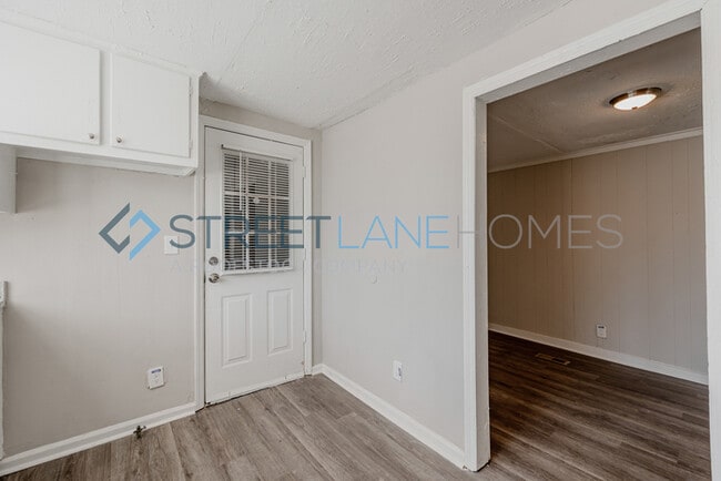 Building Photo - 6910 Forrest Rd