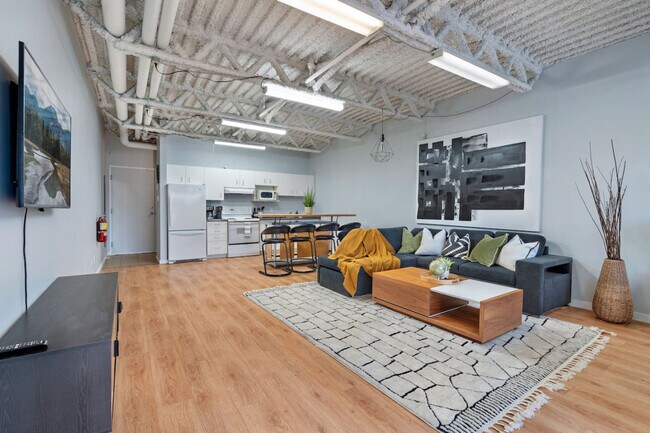 Photo du bâtiment - 350 E 2nd Ave