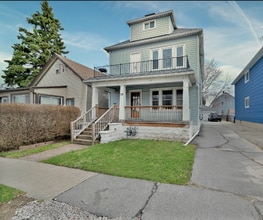Building Photo - 115 Grove St