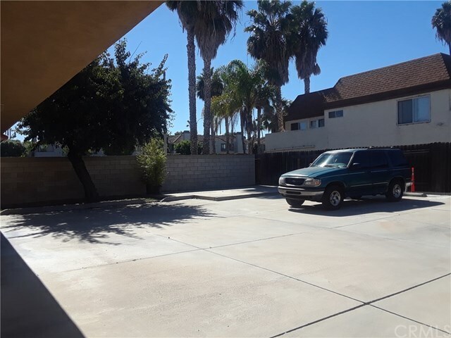 Foto del edificio - 16961 Green Ln