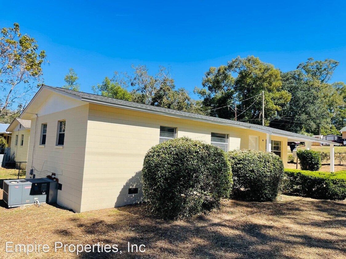 Building Photo - 3 br, 1.5 bath House - 1100 Joe Louis Street