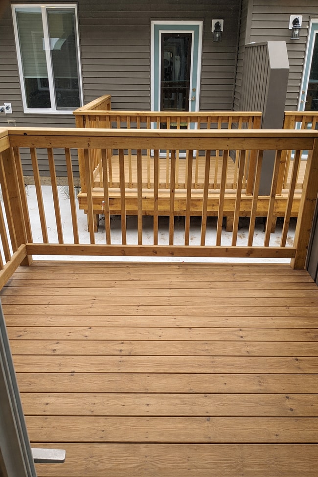 Building Photo - 2710-2766 66 St SW