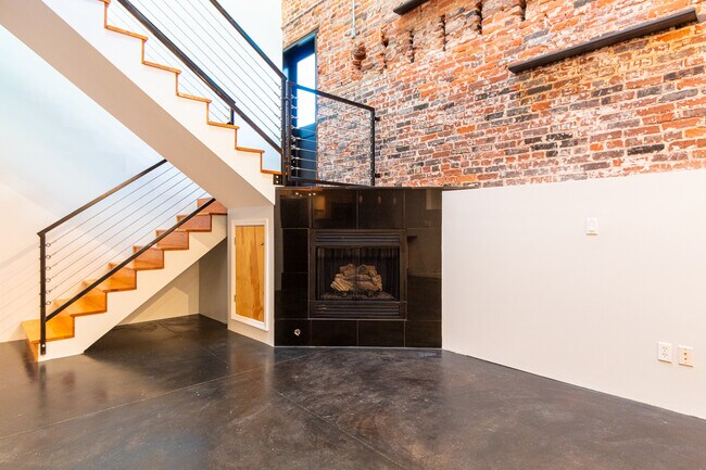 Foto del edificio - 2401 S 12th St