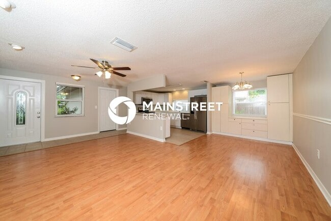 Building Photo - 3 Bedroom Pet-Friendly Home in Sarasota, F...