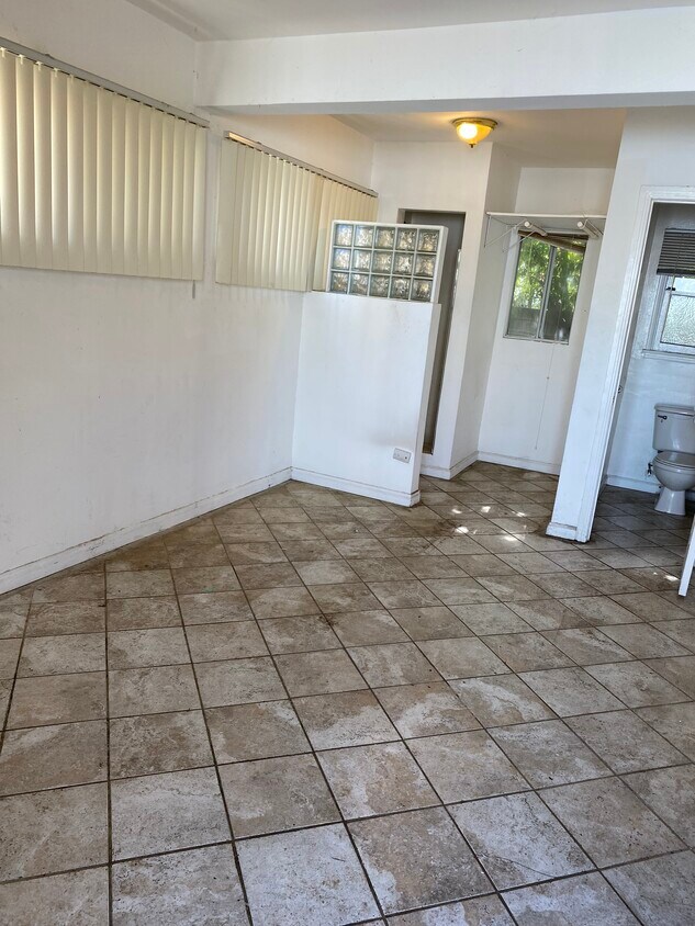 10868 Camarillo St Unit 3, North Hollywood, CA 91602 Apartments in
