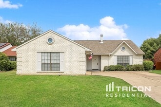 Building Photo - 515 Magnolia Dr Building Photo - 515 Magnolia Dr