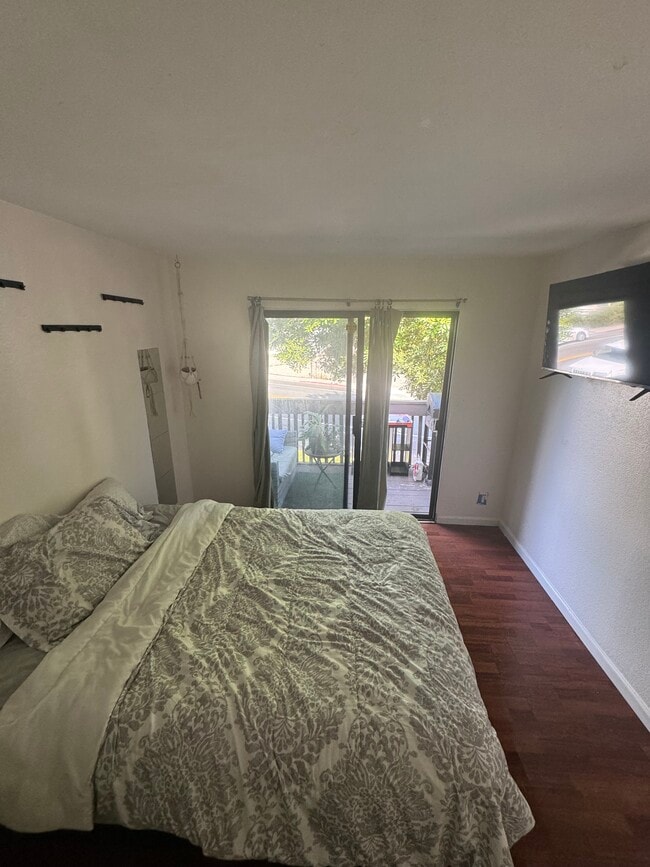 Building Photo - 6603 Reservoir Ct