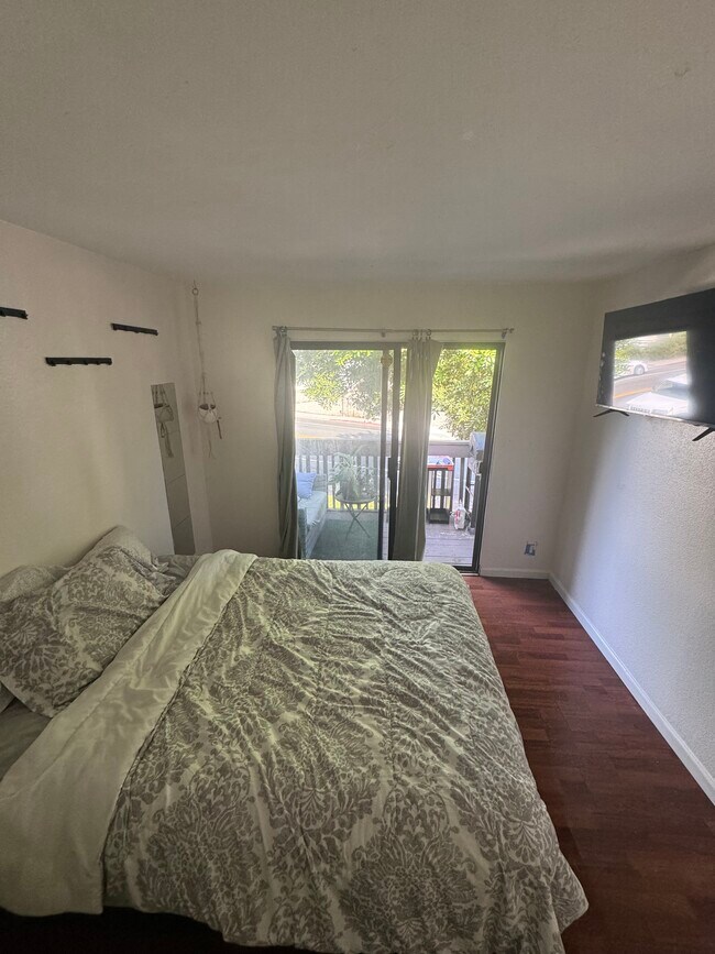 Foto del edificio - 6603 Reservoir Ct