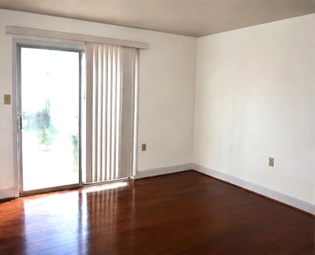 Building Photo - 1648 Angela Dr