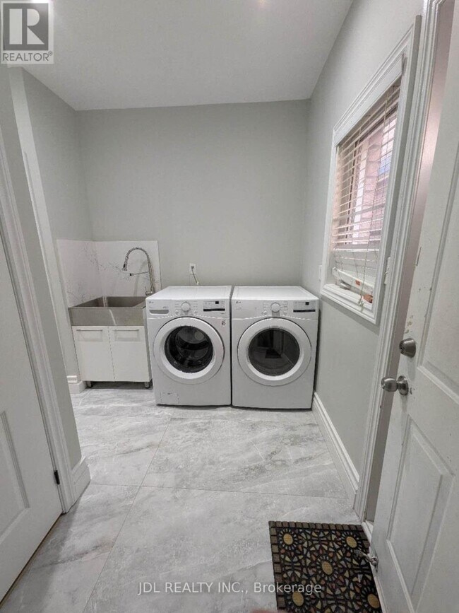 Photo du bâtiment - 390 Elson St