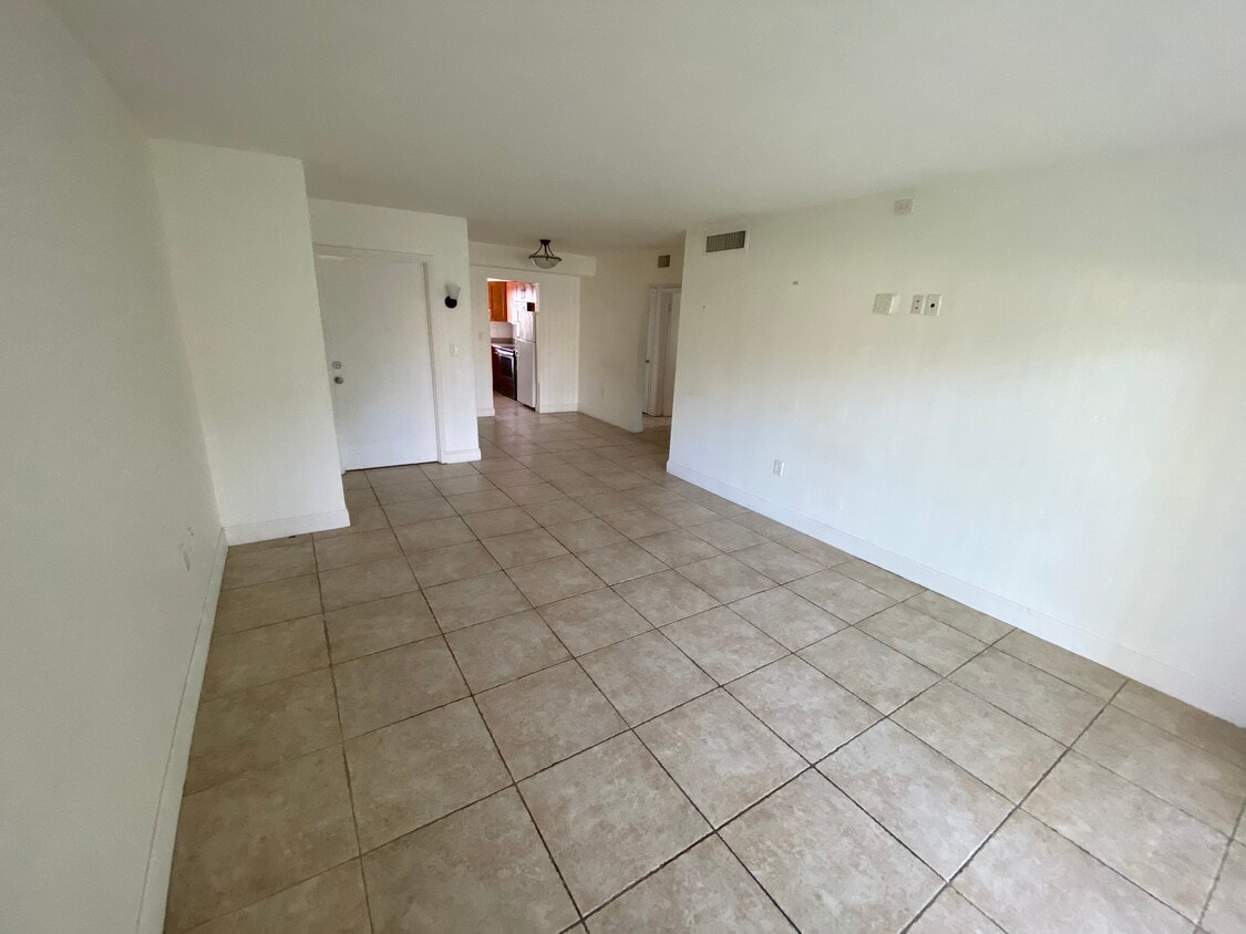 Foto principal - 7610 SW 82nd St