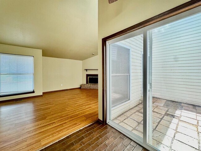 Foto del edificio - 415 Timberwind Rd