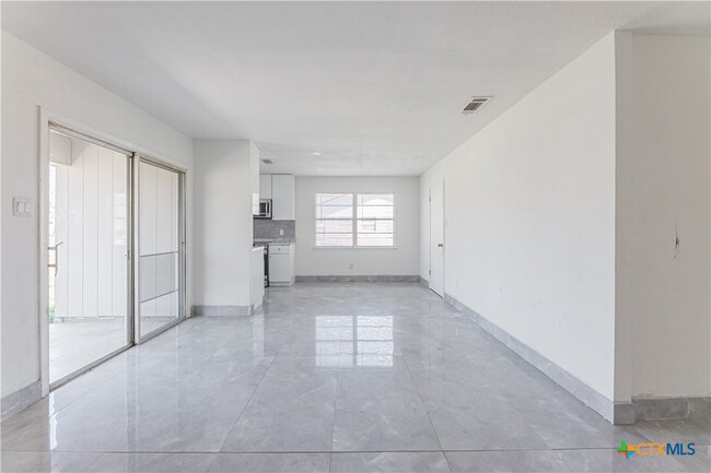Building Photo - 1805 N 38th St