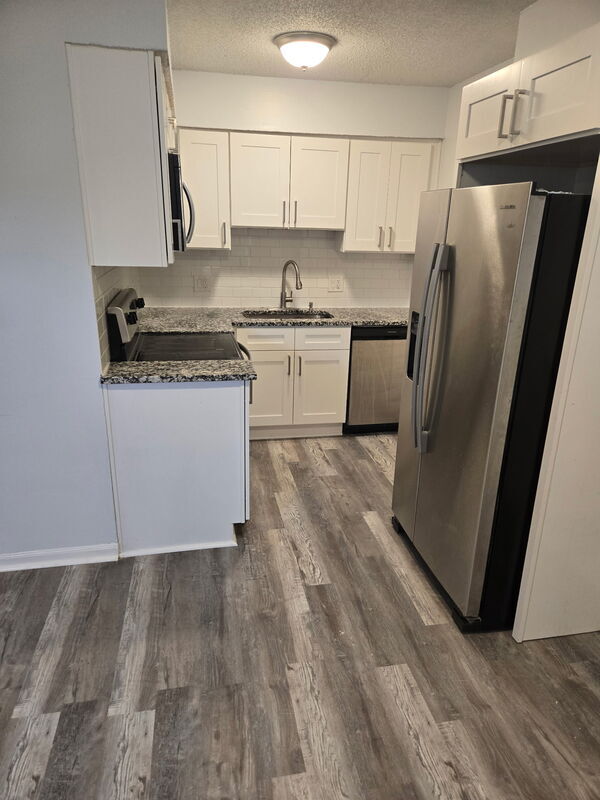 Foto del edificio - 1861 E 78th St