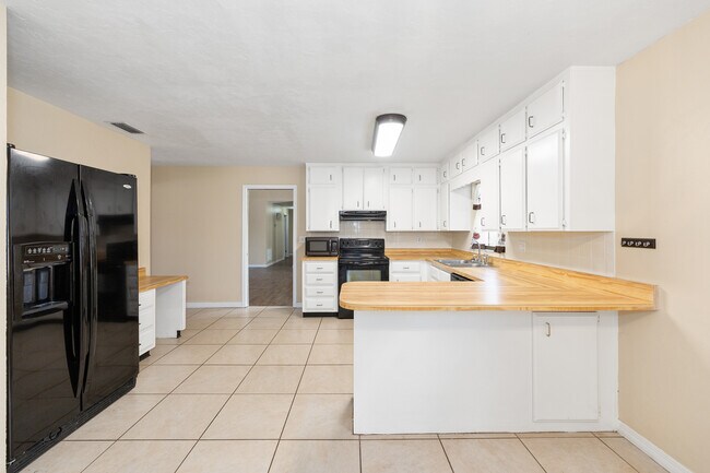 Foto del edificio - 3963 SE 17th Pl