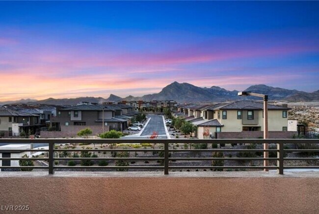 Foto del edificio - 660 Clowder Spring Way