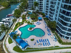 Building Photo - 3530 Mystic Pointe Dr