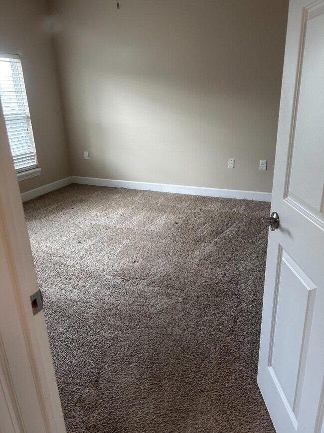 Building Photo - 2684 Hibiscus Way