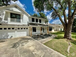 Building Photo - 410 Twin Oak Trail