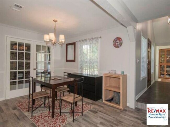 Foto del edificio - Incredible property with solar panels!