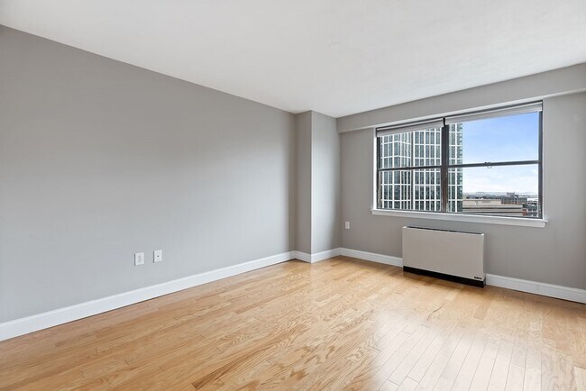 Building Photo - 8 Whittier Pl