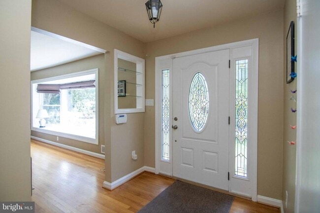 Building Photo - 2205 Parker Ave