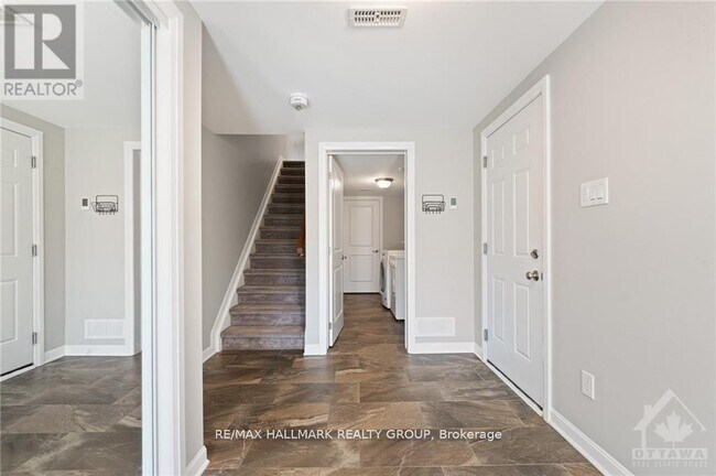 Building Photo - 318 Willow Aster Cir