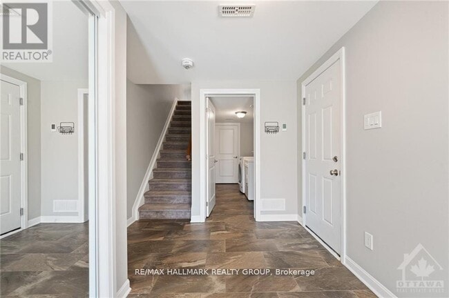 Photo du bâtiment - 318 Willow Aster Cir