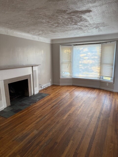 Foto del edificio - 14019 Edmore Dr