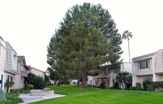 Foto del edificio - Paradise Manor Condo for lease