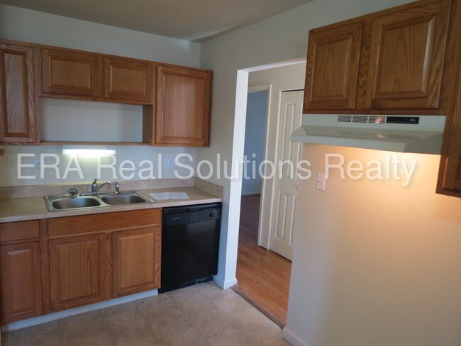 Building Photo - new rental in southern pines