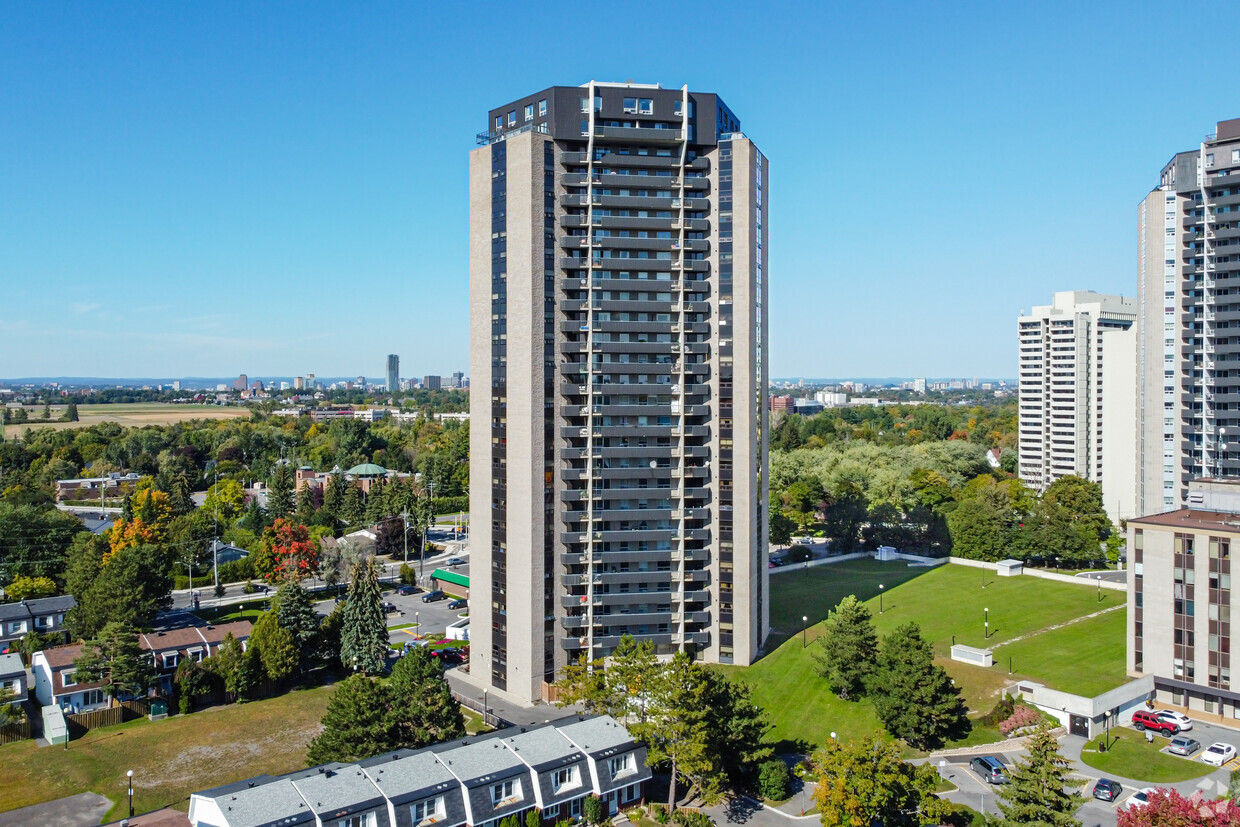 Building Photo - 900 Dynes Rd