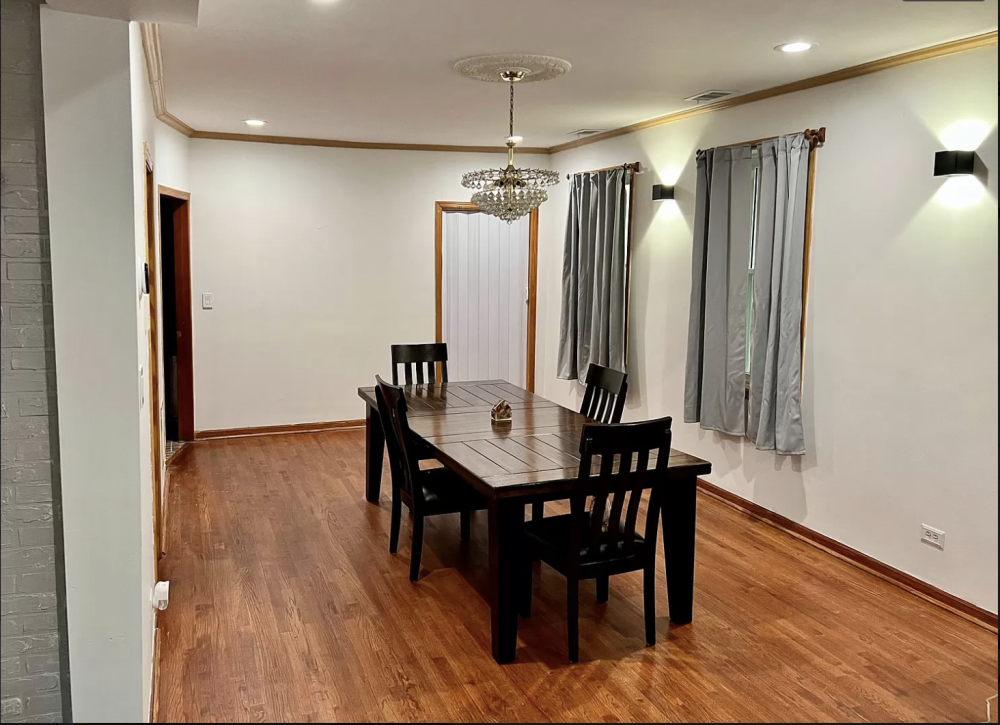 Foto principal - 3 bedroom in Chicago IL 60622